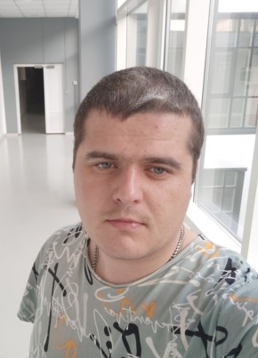 Сергей из Воронежа 18 лет