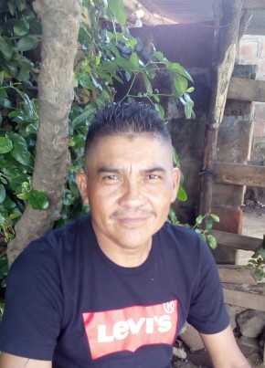 Moisés, 47, República de Nicaragua, Managua