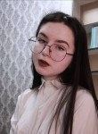 Kamilla, 19  , Tver
