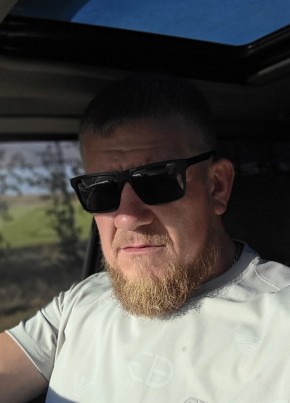 Юрий Прищенко из Мариуполи 38 лет