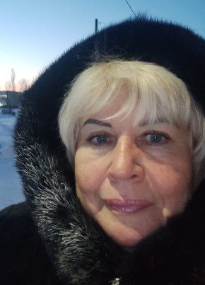 Надежда из Кормиловки 63 года