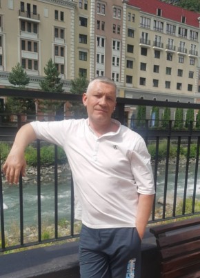 Илья из Дзержинска 52 года