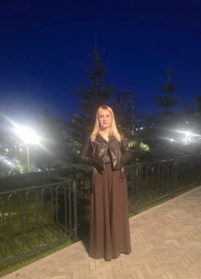Людмила из Артема 52 года