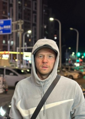 Рустам из Петропавловск-Камчатския 39 лет