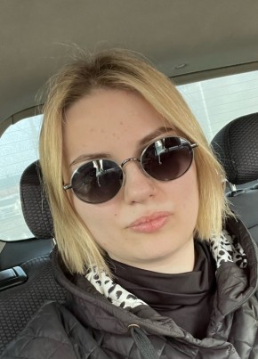 Аня, 23, Россия, Омск