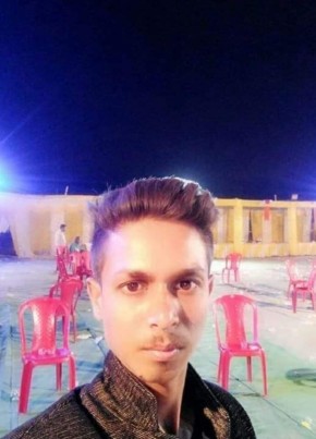 Narendra Tamboli, 28, India, Ratanpur