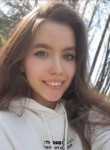 Elena, 18  , Tirana
