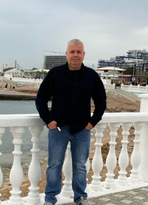 Роман из Севастополи 44 года