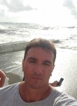 Mesrop, 37, Adler