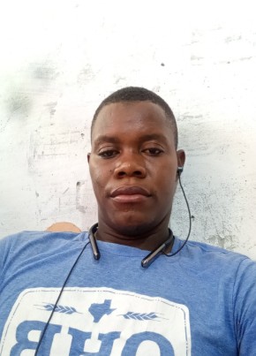 Aaron kebbie, 32, Liberia, Monrovia