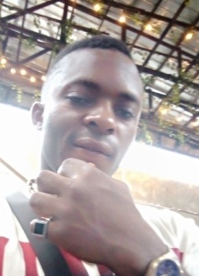 G boy, 24, Republic of Cameroon, Douala