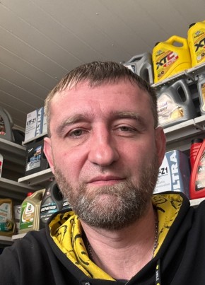 Максим из Москвы 42 года