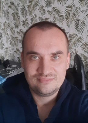 Павел из Пскова 37 лет
