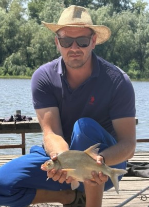 Роман из Краснодара 41 год