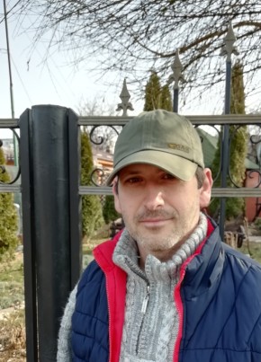 Dan, 47, Romania, Ploiești