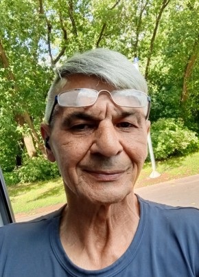 Евгений из Москвы 66 лет