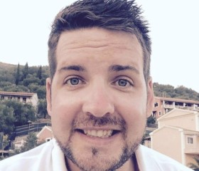 Buscuit, 43, Tamworth