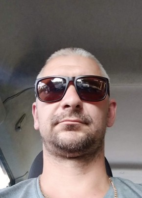 Артур из Воронежа 43 года