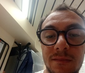 Chris, 18, Alezio