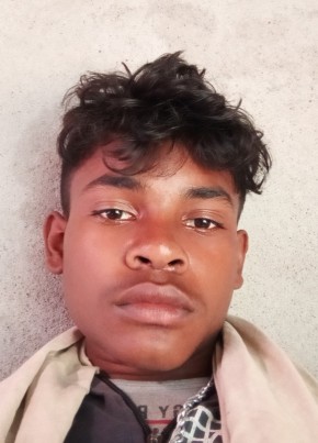 Raja, 18, India, Phulabāni