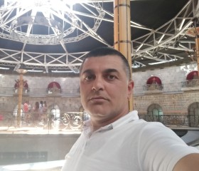 Paruyr Grigoryan, 43, Yerevan