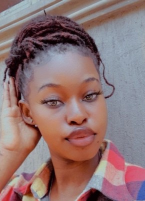 Nasinnah, 20, Uganda, Kampala