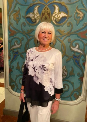 Наташа, 60, Россия, Санкт-Петербург