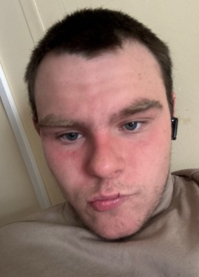 Алексей из Ноглики 23 года