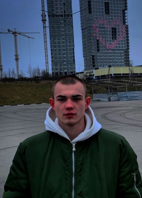 Кирилл из Алексина 18 лет