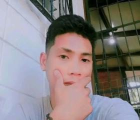 Dennis, 25, Pulupandan