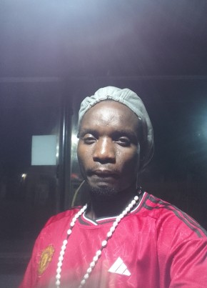 Robert kiwanda, 27, Uganda, Kampala