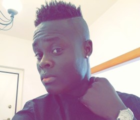 owolabi, 33, Roseto degli Abruzzi