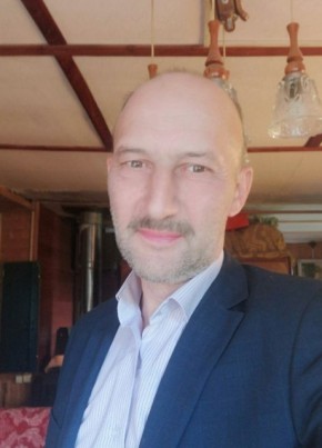 Павел из Валдая 54 года