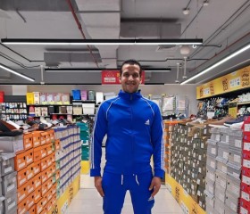 مصطفى الزناتى, 30, Al Ain