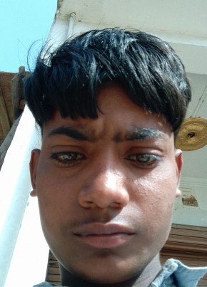 Miraj, 18, India, Lucknow