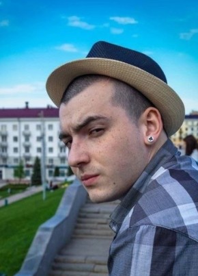 Роман из Самары 25 лет