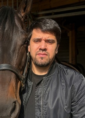 Роман из Urganch 33 года