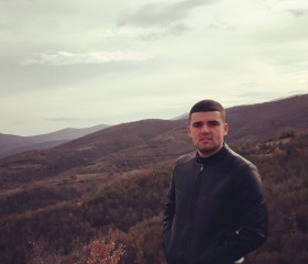 Sabri, 23, Studenichani