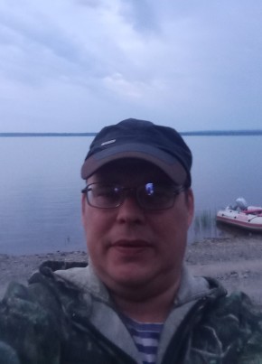 Антон из Красноярска 37 лет