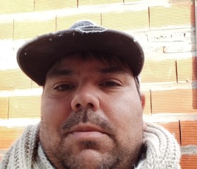 Emiliano, 38, Rosario