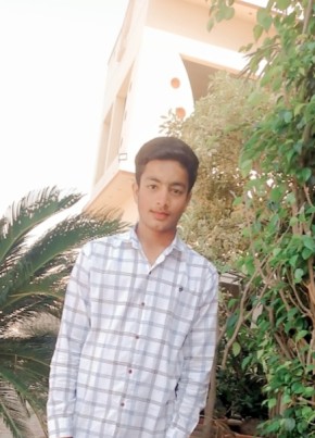Moooiz, 18, پاکستان, تحصیل پھالیہ