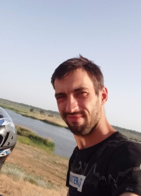 Виктор, 31, Россия, Харабали