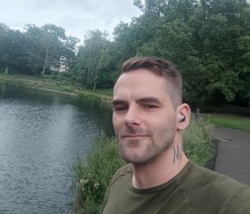 Mario, 40, Berlin