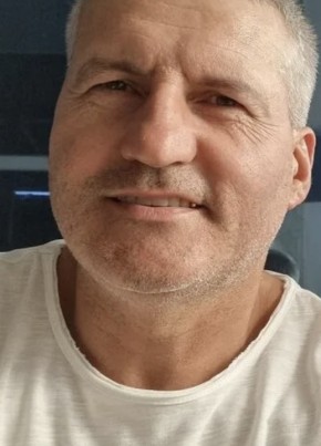 Михаил из Тюмени 46 лет