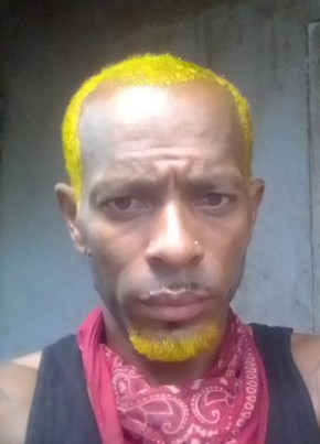 Sanjay из Kingston 42 года