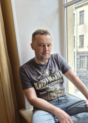 Кирилл из Санкт-Петербурга 44 года