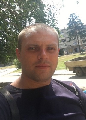 Роман, 32, Россия, Саянск