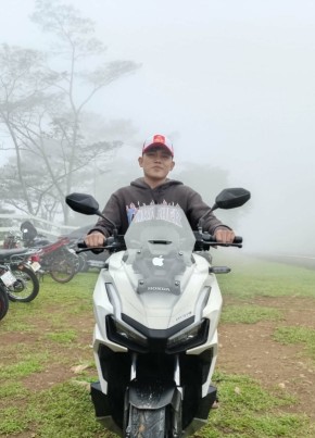 Jude lgen из Malingao 23 года
