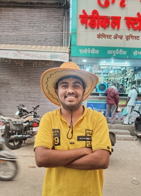 Ved, 20, India, Chandrapur