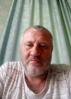 Михаил из Армавира 46 лет